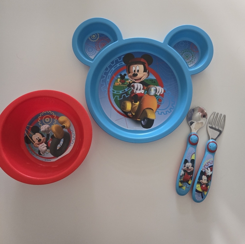Disney x the first years mickey mouse dining set